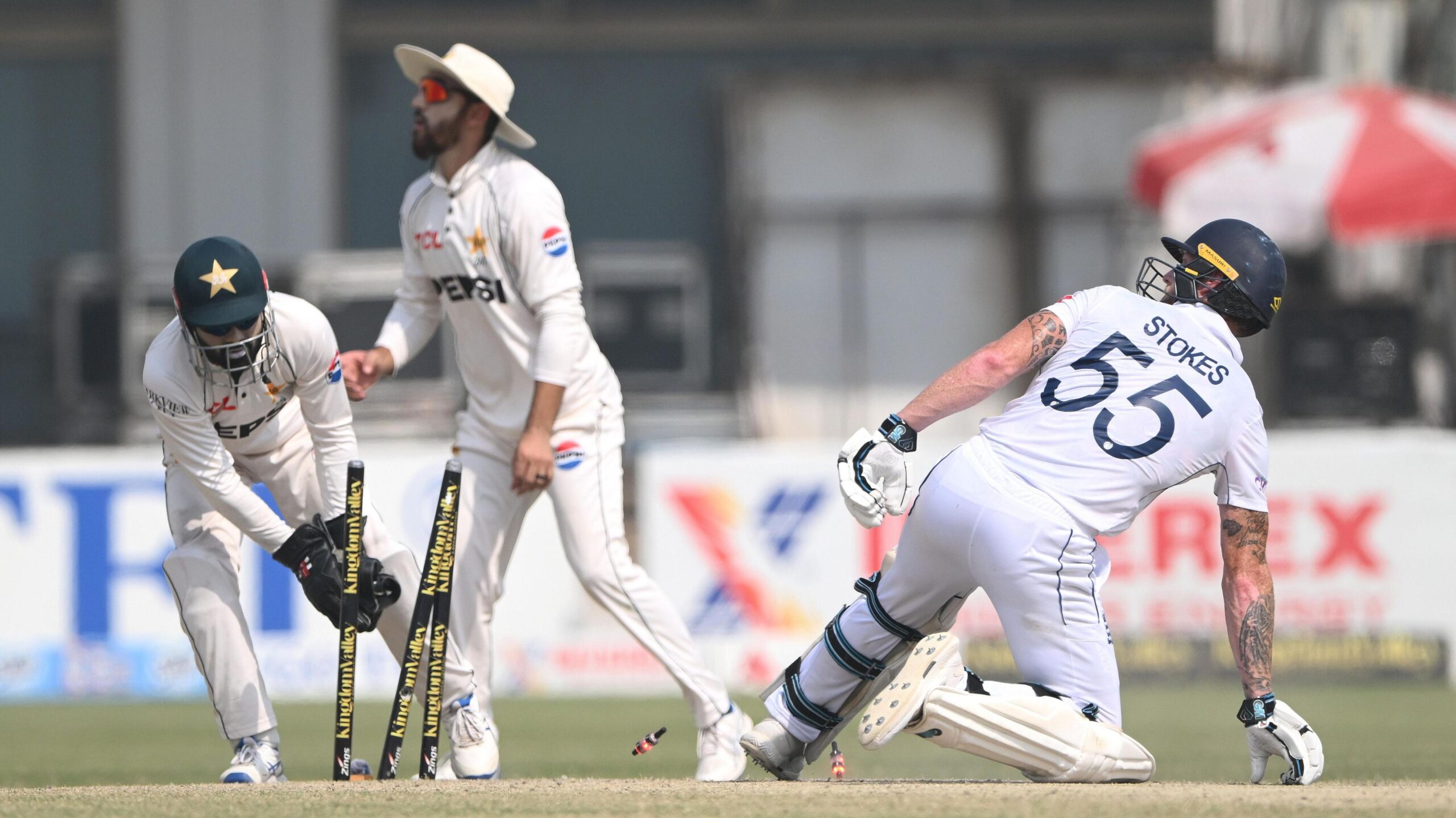 Pakistan Spin Duo Dismantles England to Set Up Series Decider in Multan